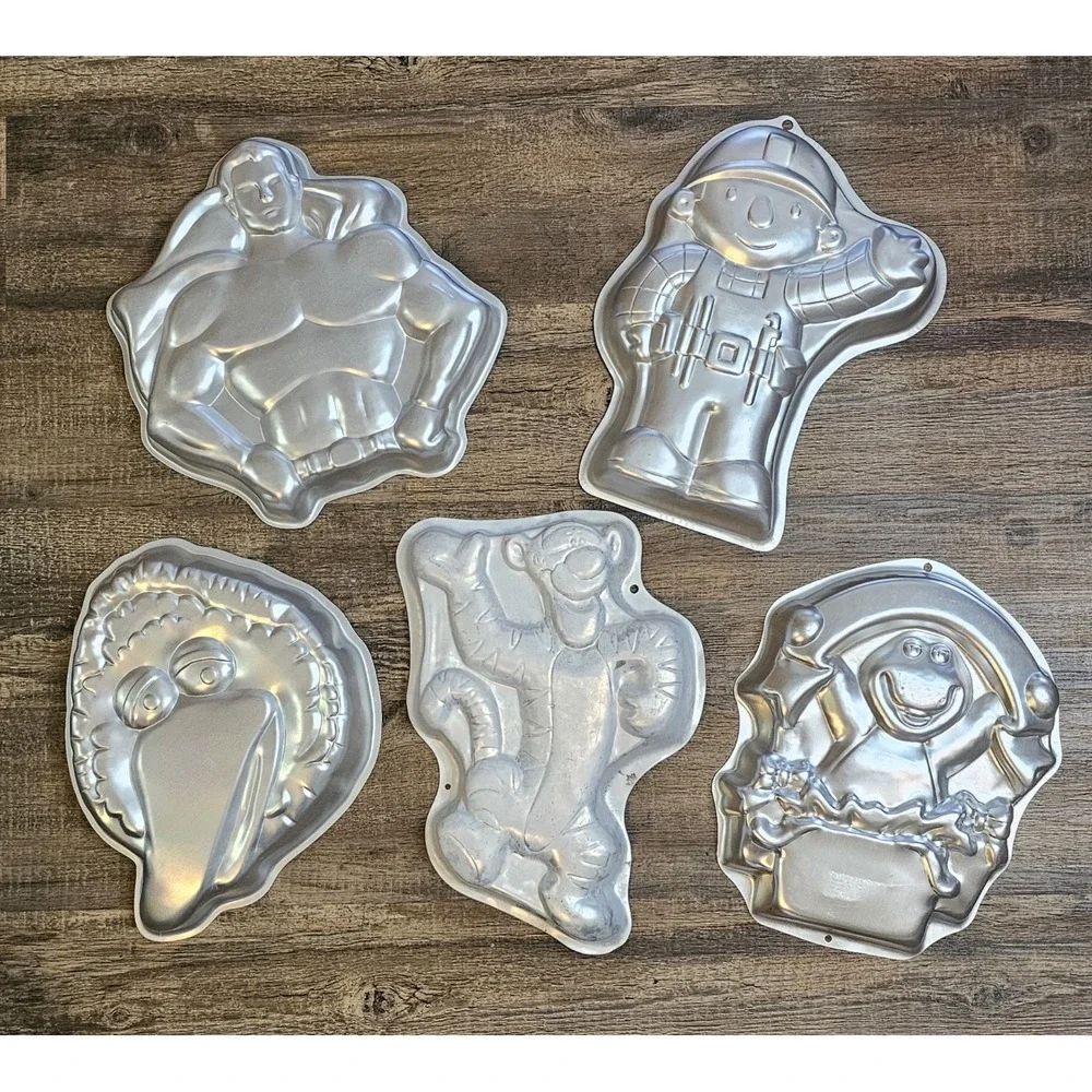 Wilton Cake Pans Lot Of 5 Characters Big Bird Superman Barney Tigger Bob Builder